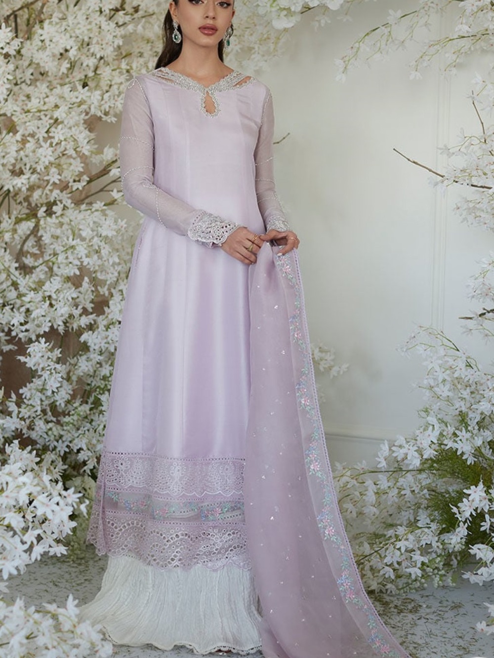 Farah Talib Aziz kurta and dupatta